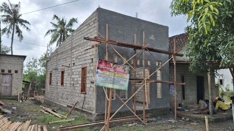 Satgas TMMD 125 Kodim Banyuwangi Bangun Rutilahu untuk Warga Kurang Mampu