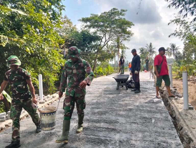 Satgas TMMD 125 Kodim 0825/Banyuwangi Laksanakan Pembangunan Jembatan di Siliragung
