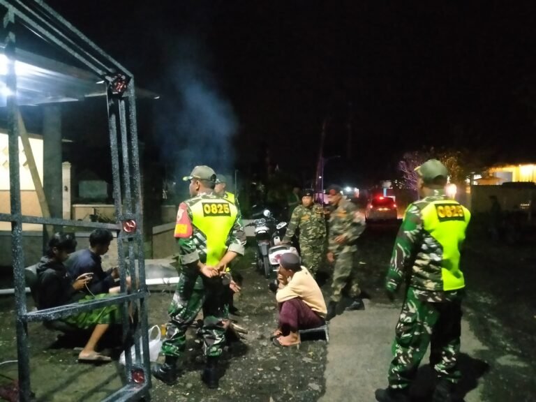 Apel Dan Patroli Gabungan Koramil 0825/20 Songgon Bersama Banser Perkuat Sinergitas Menjaga Kamtibmas