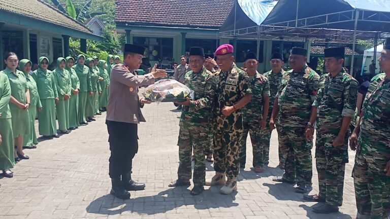 Tasyakuran HUT TNI ke-80, Koramil Tegaldlimo Perkuat Sinergi TNI-Rakyat Melalui Santunan Anak Yatim