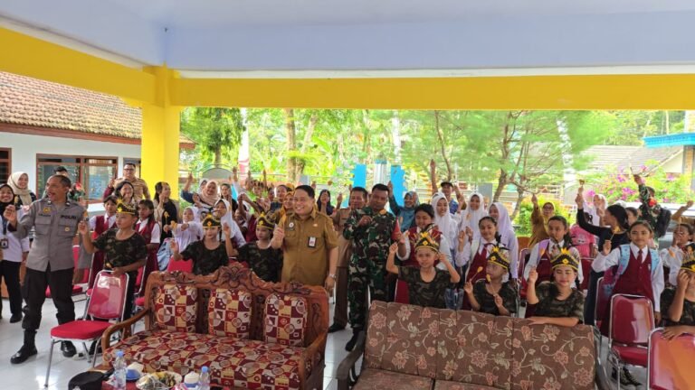 Dalam rangka mendukung kegiatan TNI Manunggal Membangun Desa (TMMD) ke-126 Kodim 0818/Malang-Batu, Dinas Perikanan Kabupaten Malang melaksanakan sosialisasi Gerakan Masyarakat Makan Ikan (Gemarikan)