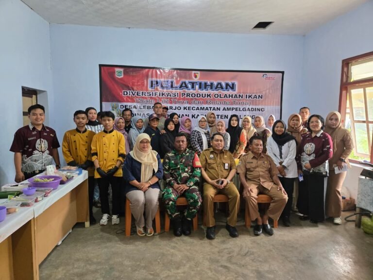 Dalam rangka kegiatan TNI Manunggal Membangun Desa (TMMD) Ke-126 Kodim 0818/Malang-Batu, Dinas Perikanan Kabupaten Malang turut berperan aktif melalui kegiatan Pelatihan Diversifikasi Produk Olahan Ikan