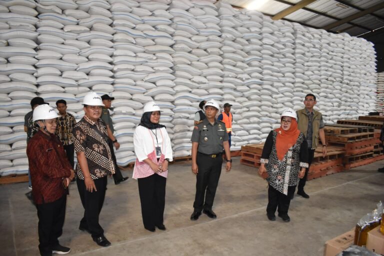 Dandim Banyuwangi dan BULOG Perkuat Sinergi Hanpangan: Pastikan Bantuan Pangan Tepat dan Bermartabat