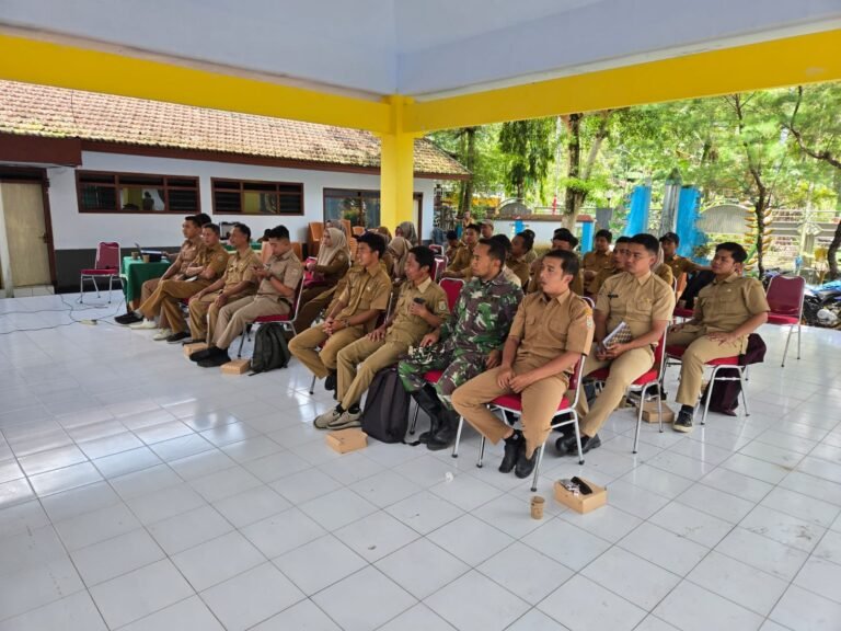 Dalam rangka mendukung program TNI Manunggal Membangun Desa (TMMD) ke-126 Kodim 0818/Malang-Batu, Dinas Komunikasi dan Informatika (Diskominfo) Kabupaten Malang