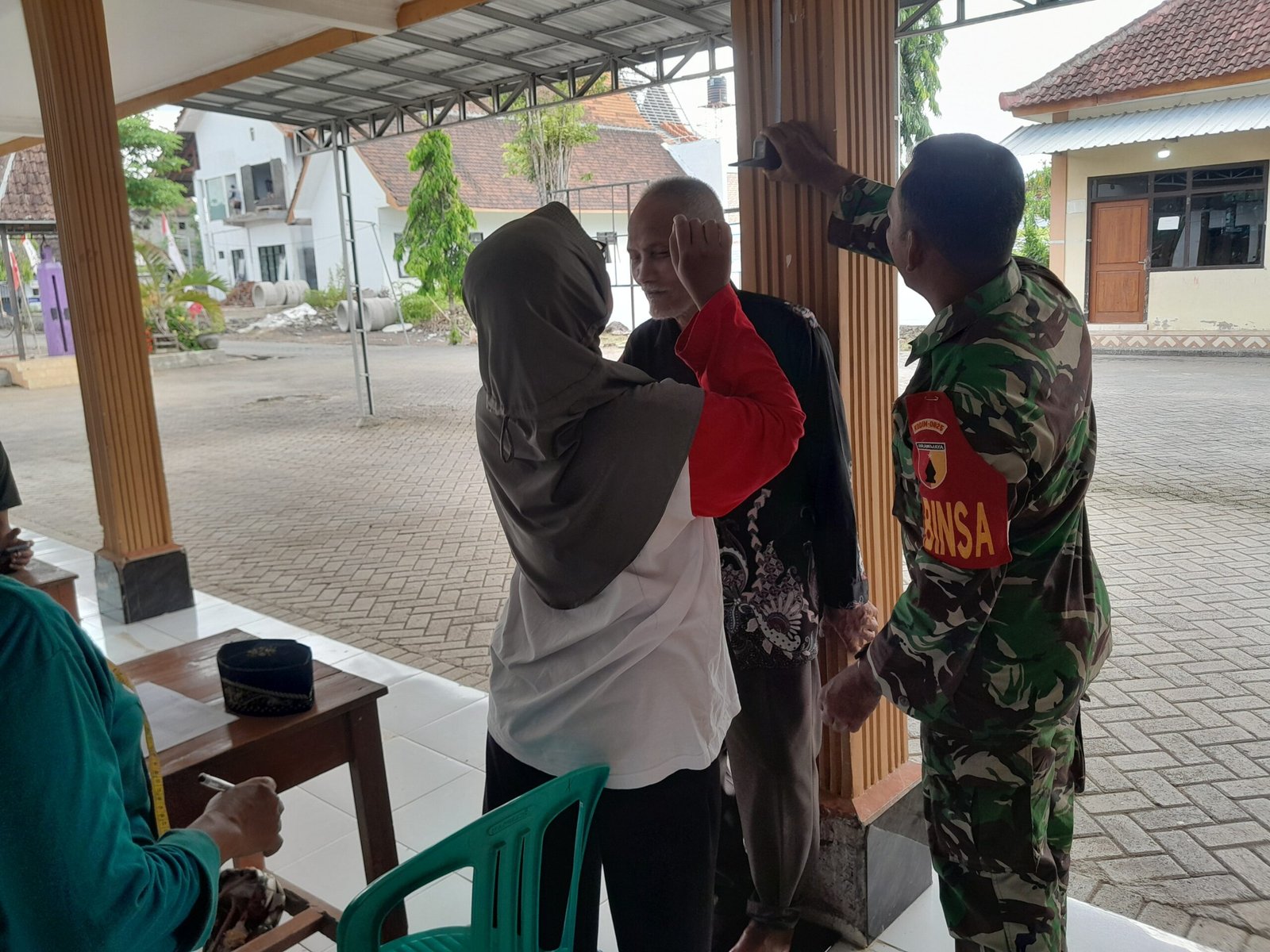 Wujud Kepedulian Dalam Kualitas Hidup Masyarakat, Babinsa Pendampingan Petugas Posyandu Lansia