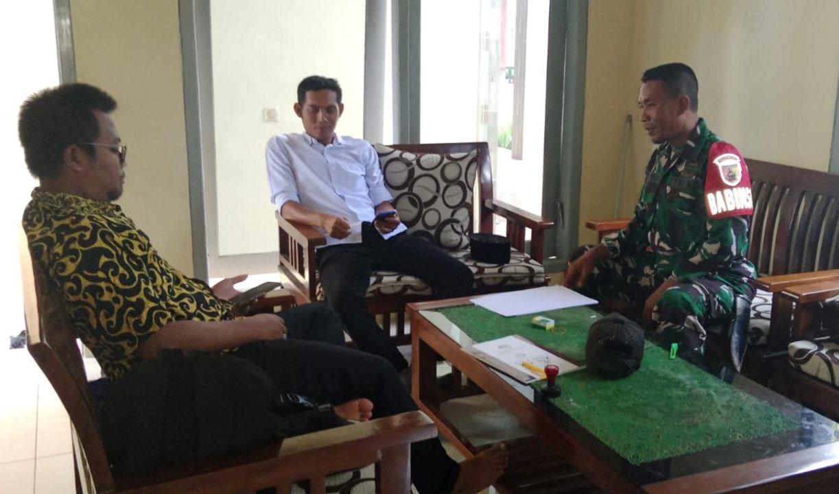 Babinsa Komsos Dengan Perangkat Desa Tentang Keamanan dan Ketertiban di Wilayah Desa Binaan