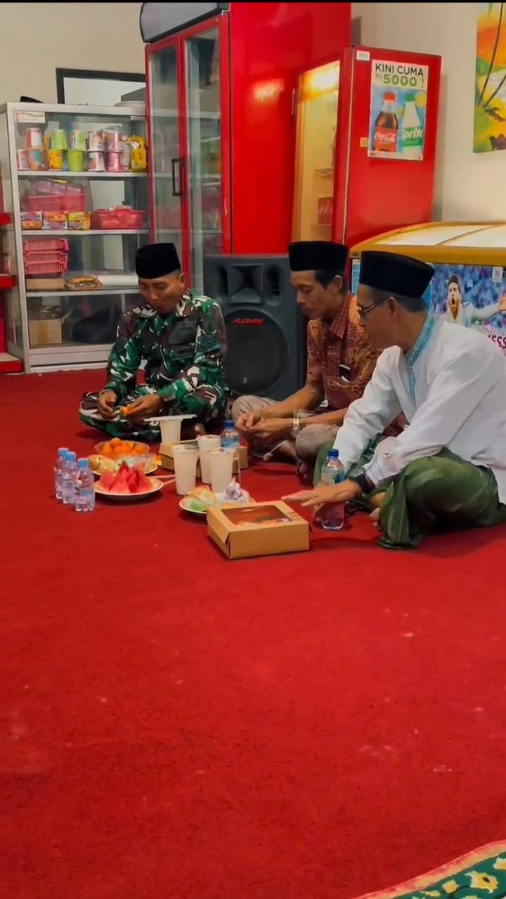 Serka Arif Hadi Mintoyo Hadiri Kegiatan Buka Bersama dan Santunan Anak Yatim di SPBU Kecamatan Cluring