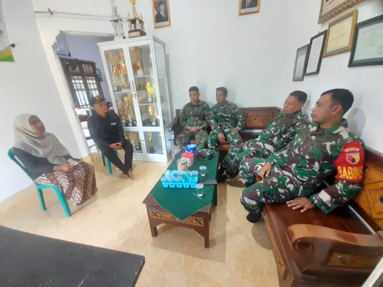 Jalin Silaturahmi Koramil Pesanggaran Anjangsana Ke Sekolah Wilayah Desa Kandangan