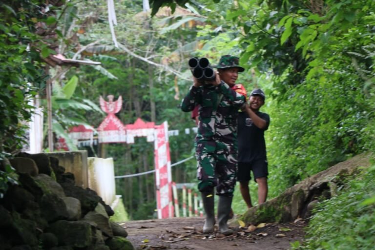 Satgas TMMD ke-128 Tuntaskan Pemasangan Pipanisasi SPAM di Dusun Kloangan