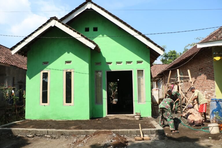 Senyum Bahagia Penerima Manfaat RTLH, Rehab Rumah Segera Rampung
