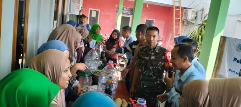 Masyarakat Dukung Penuh Lingkungan Bersih Dengan Pelatihan Pengelolaan Sampah dan Pembuatan Eco Enzyme pada Program TMMD Ke-128