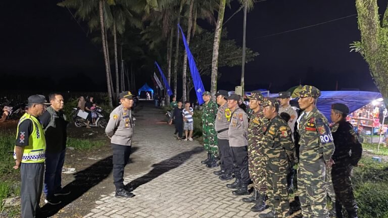 Geliat Ekonomi Desa: Bazar UMKM di Temuasri Sempu Tarik Antusiasme Tinggi Warga, Sinergitas TNI-Polri Jamin Keamanan