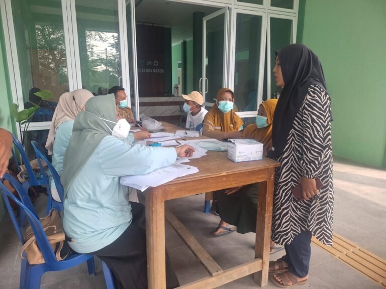 Sosialisasi Skrining ACF/TBC dan CKG Dukung Sukses TMMD Ke-128 Kodim 0820/Probolinggo