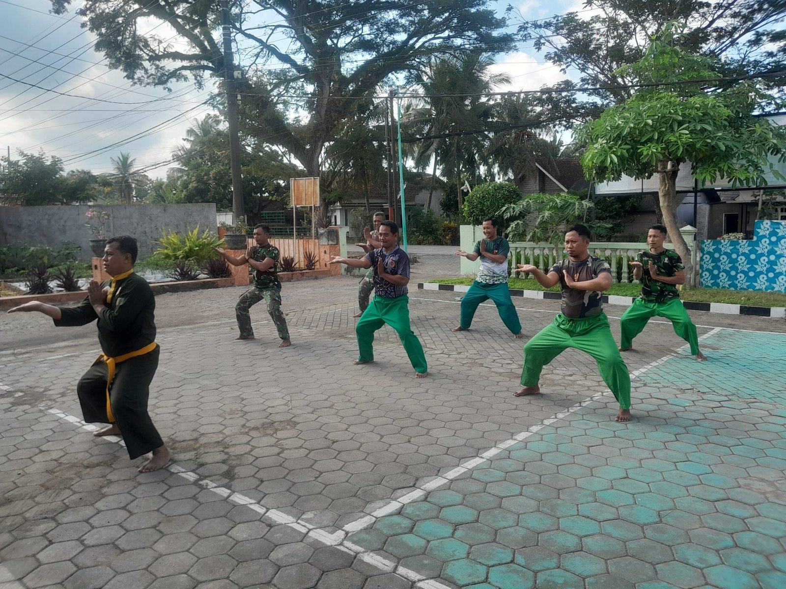 Latihan Kemampuan Pencak Silat Militer (PSM) Anggota Koramil 0825-11/Pesanggaran