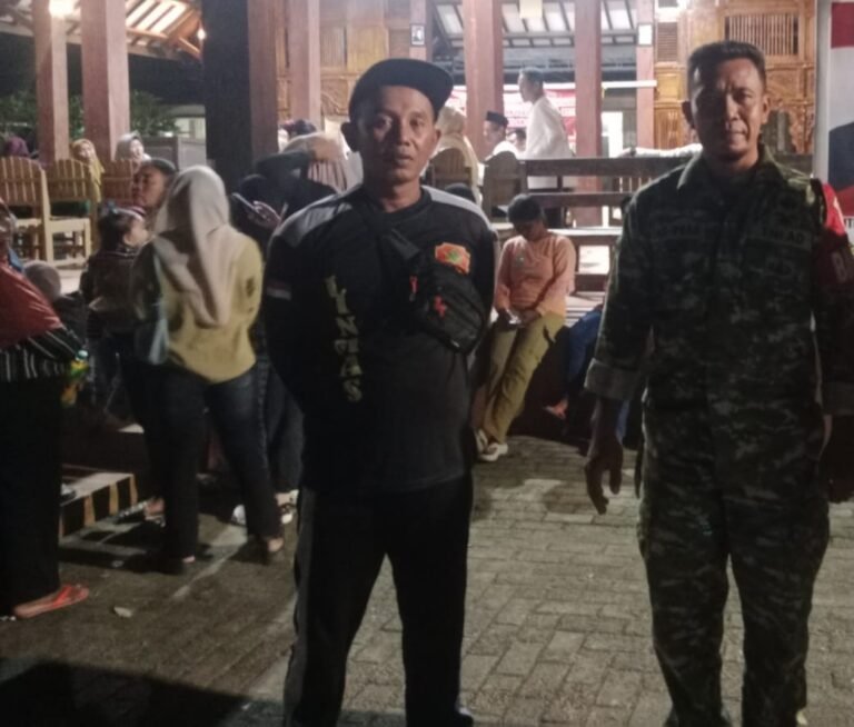 Kehadiran Babinsa Pengamanan Dalam Rangka Pemilihan Calon Anggota BPD Sarongan Perwakilan Perempuan