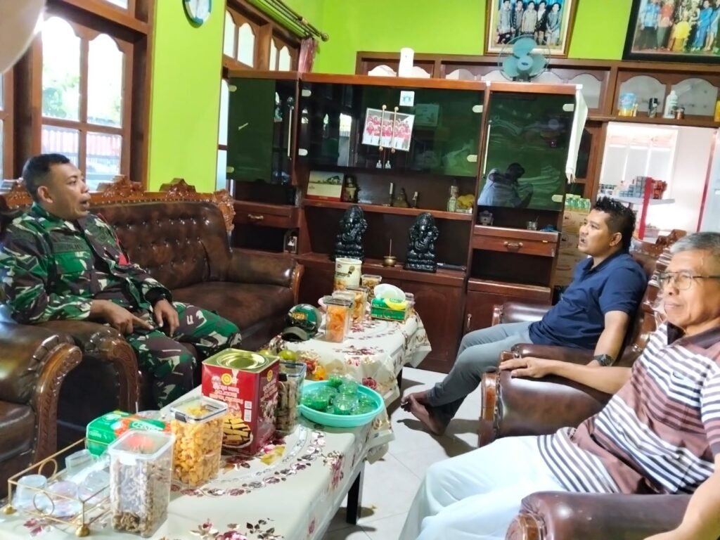 Pererat Silaturahmi, Babinsa Anjangsana Tokoh Agama Buddha Hari Raya Waisak