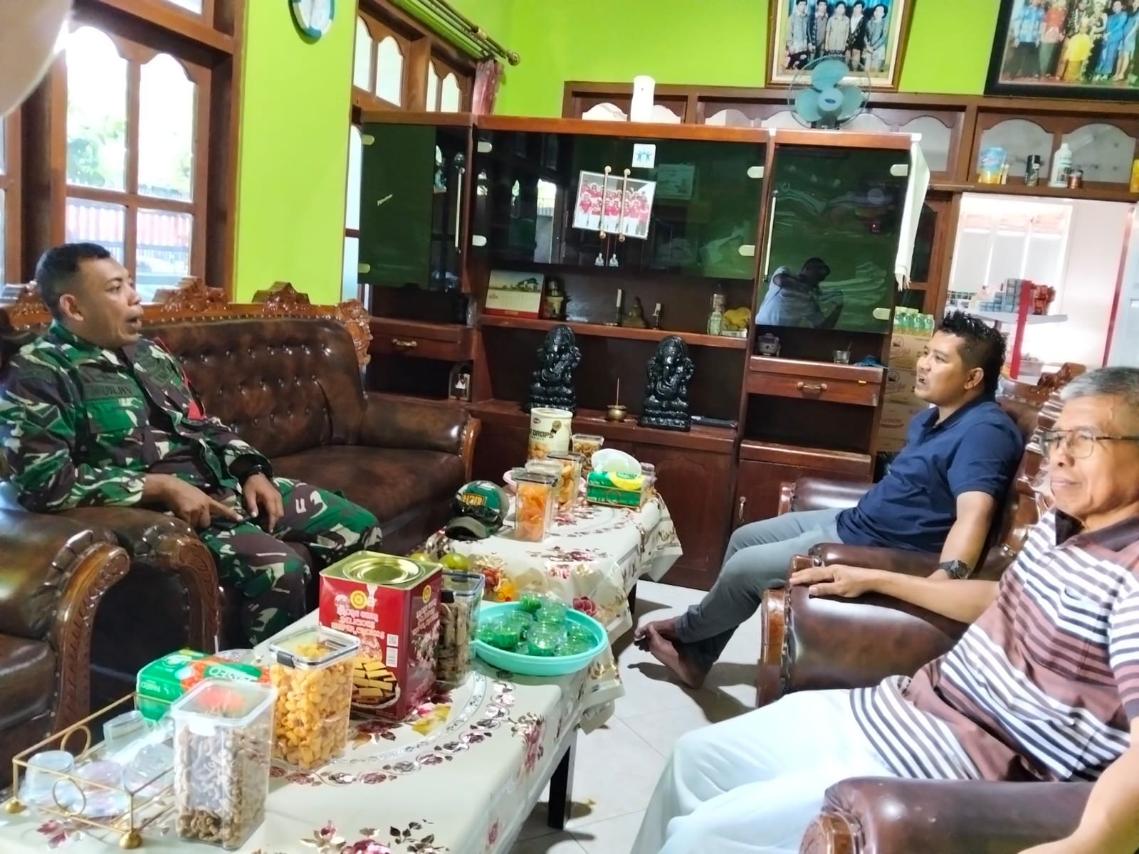 Pererat Silaturahmi, Babinsa Anjangsana Tokoh Agama Buddha Hari Raya Waisak